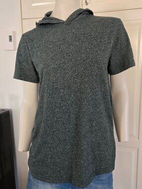 next level apparel medium sweater